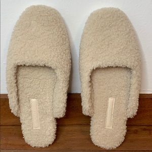 New never worn Banana Republic shearling mules